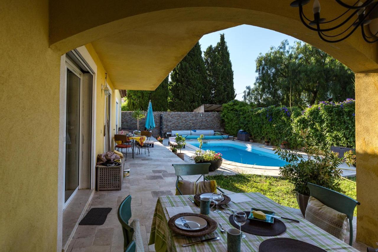 Villa De La Terre Blanche Sanary-sur-Mer Exterior foto